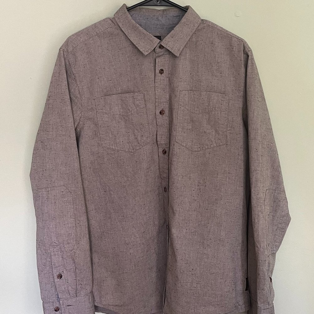 Prana men's dilettante long sleeve chambray button down shirt (medium)